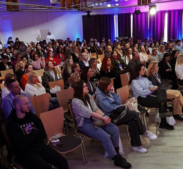 ФАБРИКА РЕКЛАМЫ НА МЕЖДУНАРОДНОЙ КОНФЕРЕНЦИИ «ДНИ МАРКЕТИНГА, РЕКЛАМЫ И БРЕНДИНГА 2025»